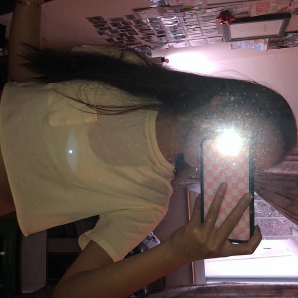 light yellow pocket cropped tee - Picture 1 of 3